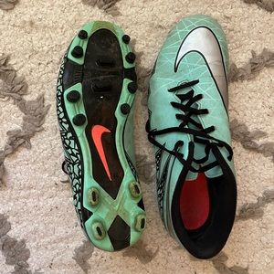 Nike hypervenom soccer cleats